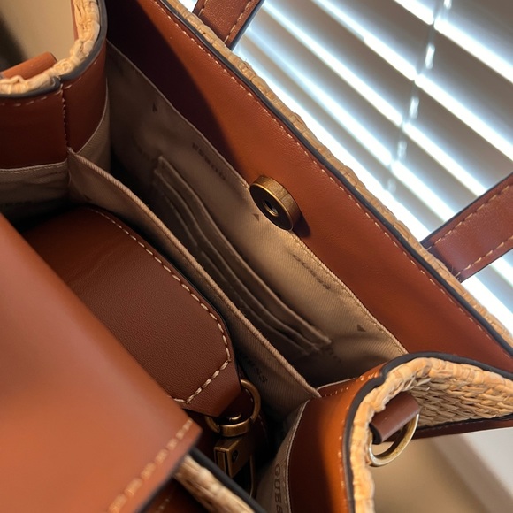 Guess Mini Tote - Picture 7 of 7